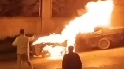 Tuzla’da park halindeki otomobil alev alev yandı