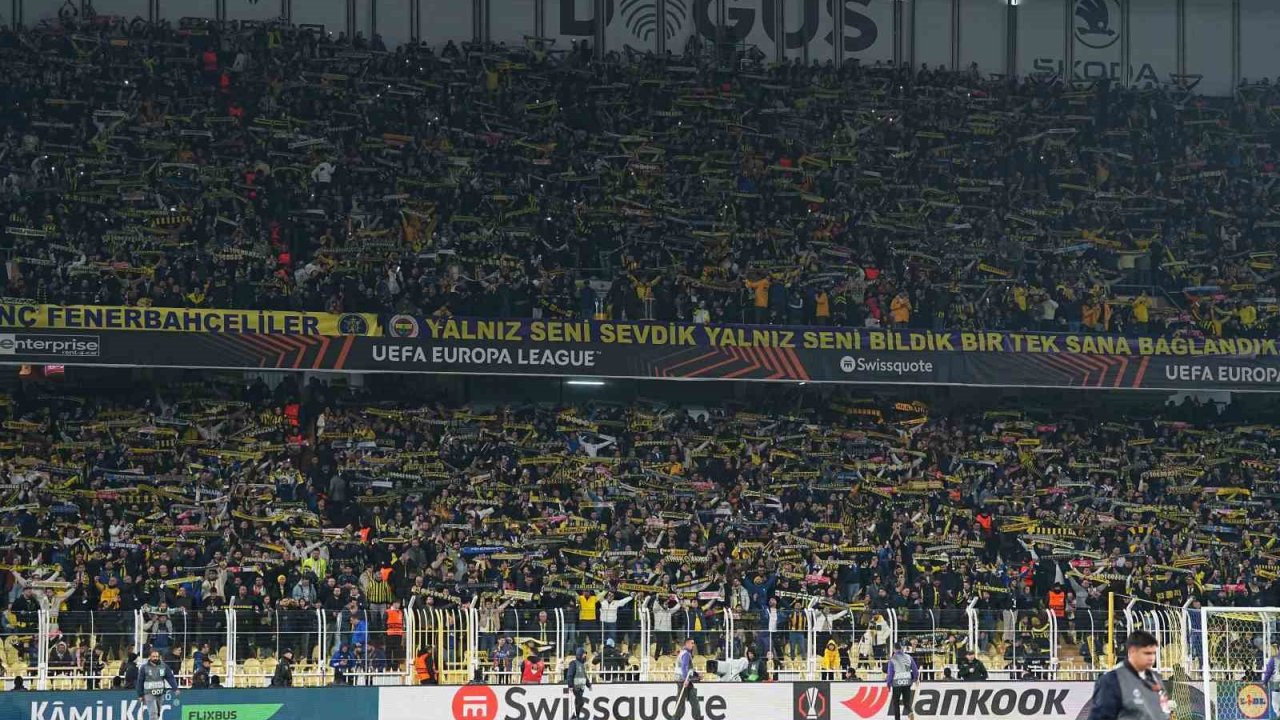 UEFA Avrupa Ligi: Fenerbahçe: 0 - Nottingham Forest: 0 (Maç devam ediyor)