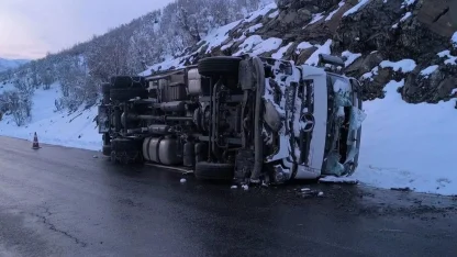 Uludere’de trafik kazası: 2 kişi yaralandı