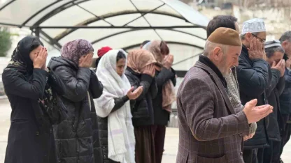 Ümraniye’de öldürülen Özbekistanlı Sayyora için gıyabi cenaze namazı kılındı