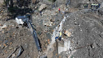 Yağışlarda zarar gören su isale hattı yenileniyor