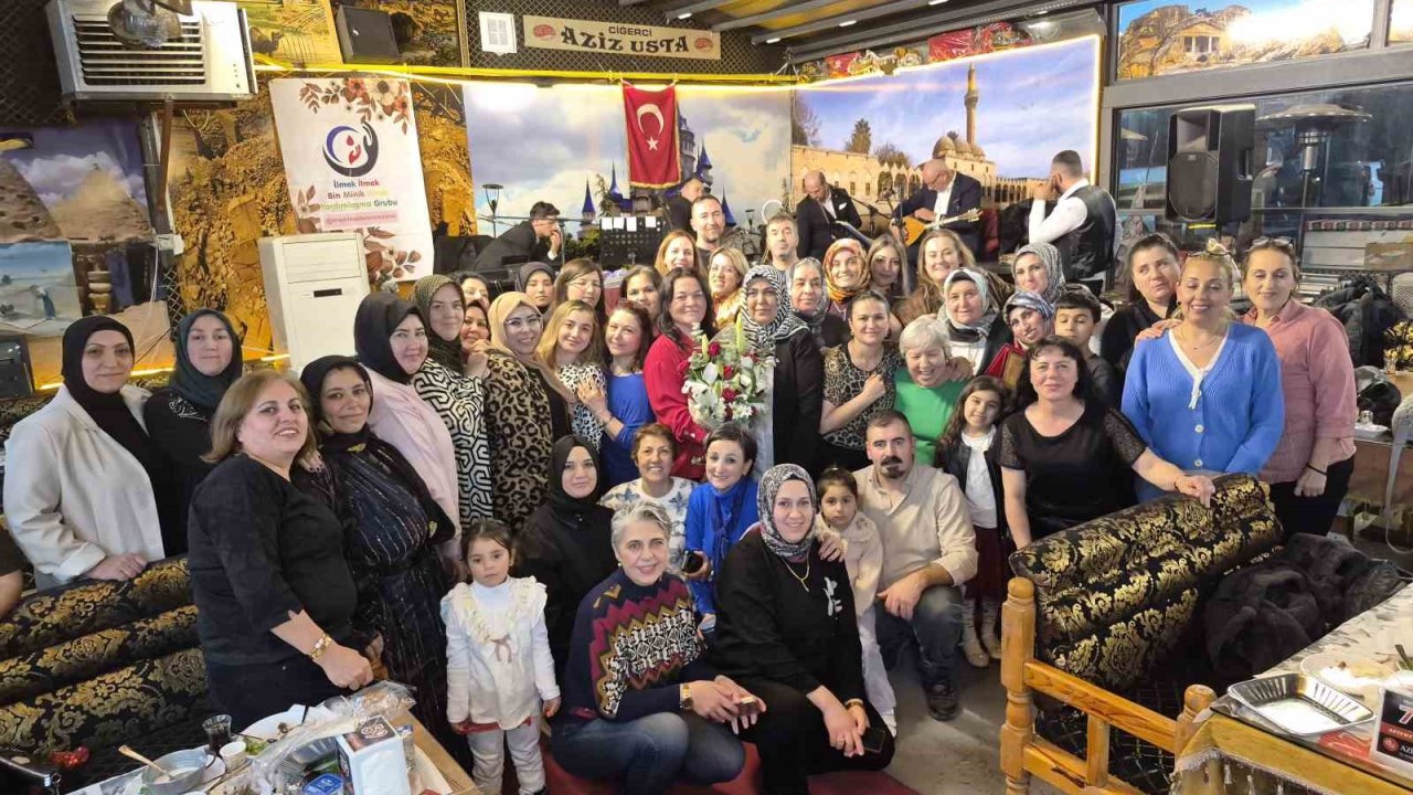 ’Yılın En Başarılı Hizmet Ödülü’nü alan hayırsevere gönüllülerden büyük sürpriz