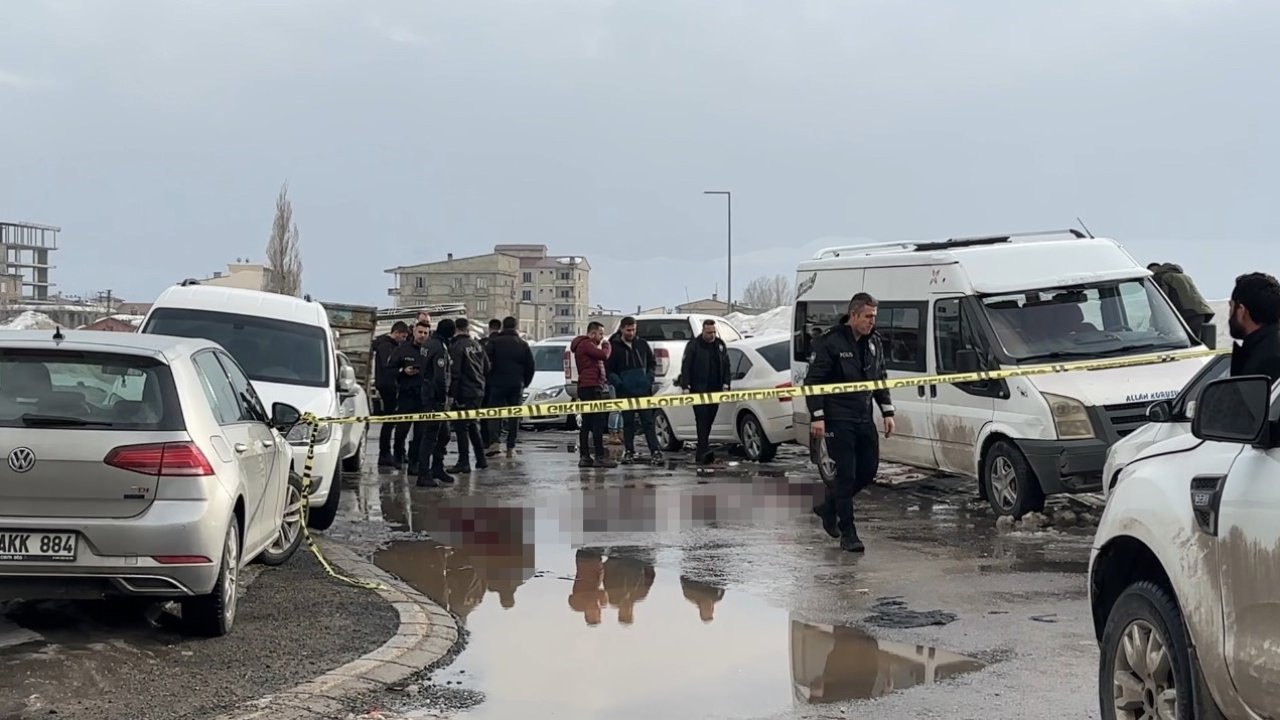 Yüksekova’da silahla başından vurulmuş halde bulunan genç kurtarılamadı