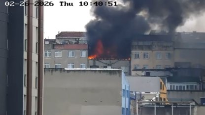 Zeytinburnu’nda 6 katlı binadan alevler yükseldi