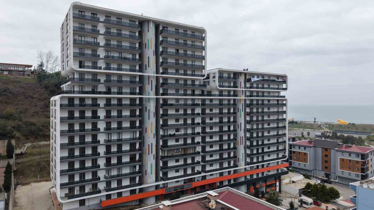 12 yıldır bitmeyen konut çilesi: Hak sahipleri tapu bekliyor