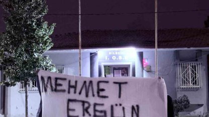 1969 Bilecikspor Kulübü Başkanı Mehmet Ergün’ün iş yerinin duvarına ’Yönetim İstifa’ yazısı astılar