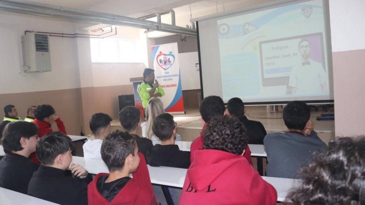 605 öğrenciye güvenli teknoloji kullanımı eğitimi