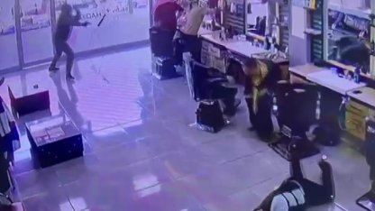 Adana’da berberde böyle ateş etti: 1 yaralı