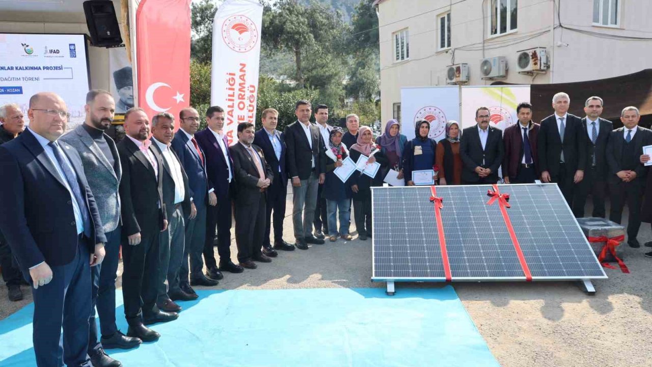 Adana’da konargöçer kadınlara taşınabilir enerji desteği