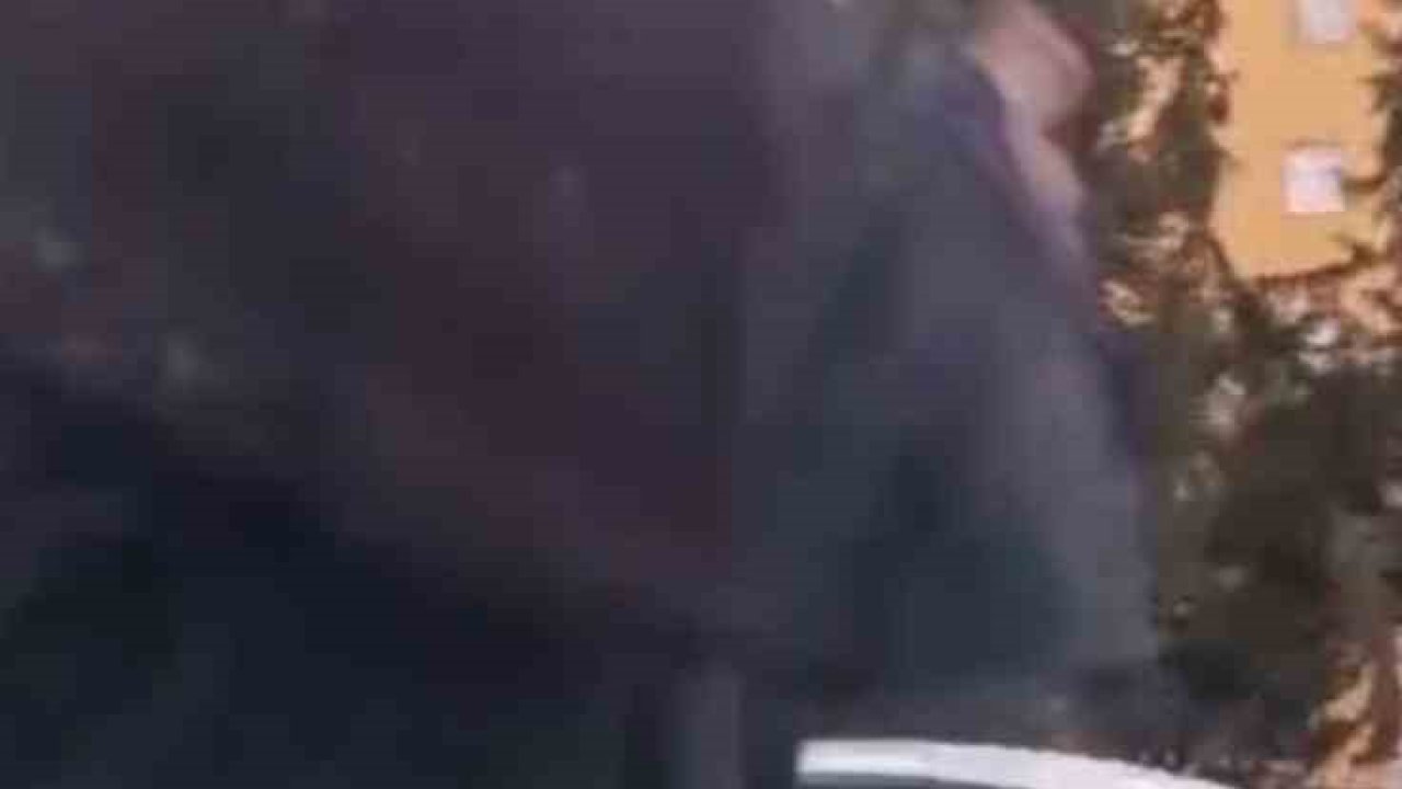 Adana’da trafikte yol verme kavgasında aracın önünü kesip saldırdılar