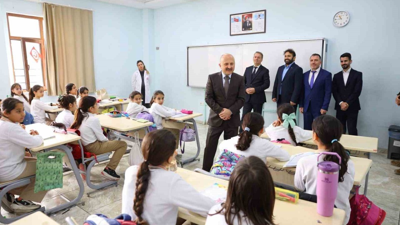 Adıyaman Valisi Osman Varol öğrencilerle buluştu