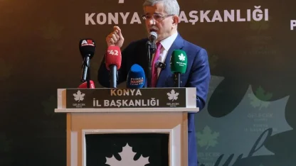 Ahmet Davutoğlu: "Bugün Netanyahu-Trump ikilisi karşısında dimdik ayaktayız deme günüdür"