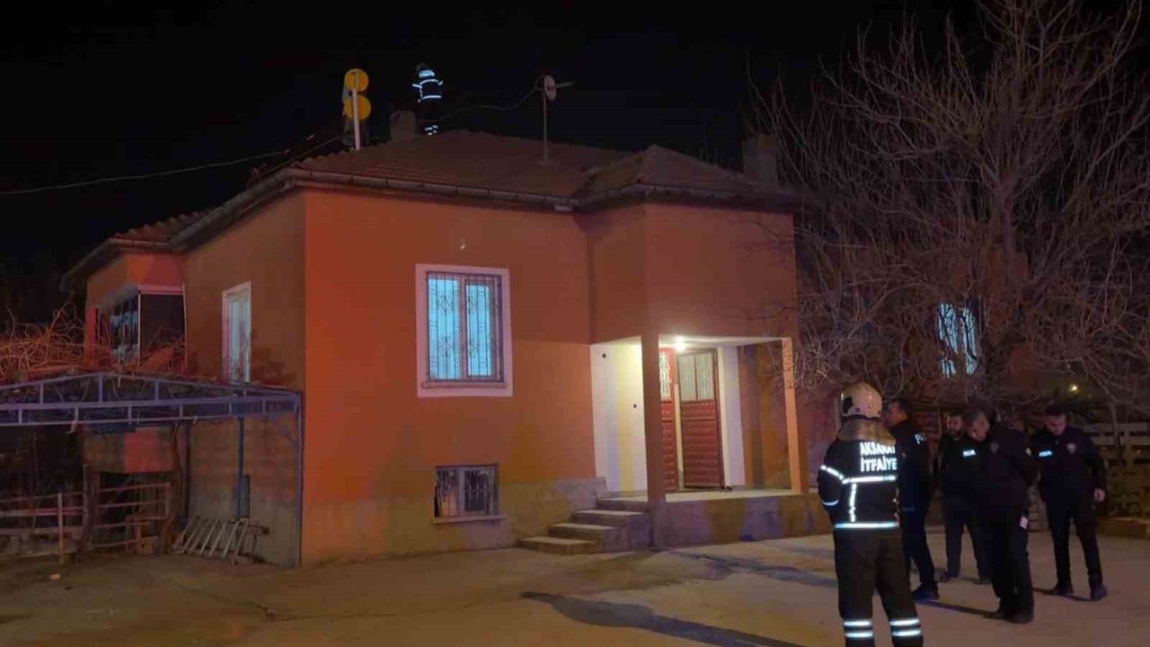 Aksaray’da müstakil evde baca yangını paniğe neden oldu