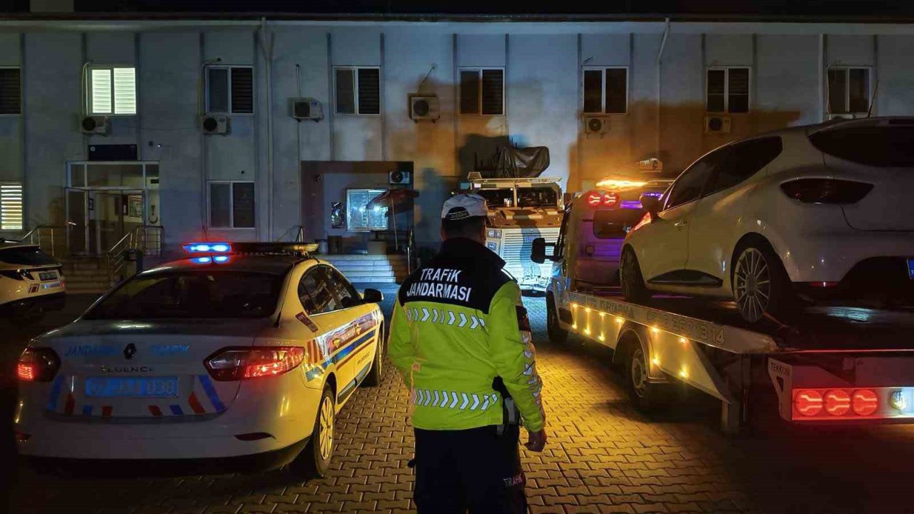 Alanya’da trafiği engelleyen sürücüye 180 bin TL, cep telefonuyla oynayan şoföre 5 bin TL ceza
