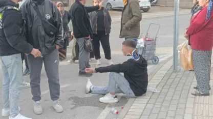 Antalya’da motosiklet ile elektrikli bisiklet çarpıştı: 3’ü çocuk 4 yaralı