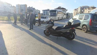 Antalya’da motosiklet ile otomobil çarpıştı: 2 yaralı