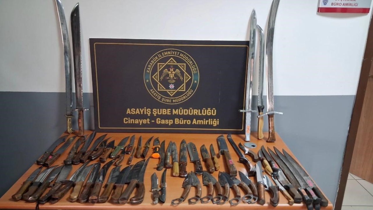 Asayiş uygulamalarında ruhsatsız silahlar, kesici aletler ve uyuşturucu maddeler ele geçirildi