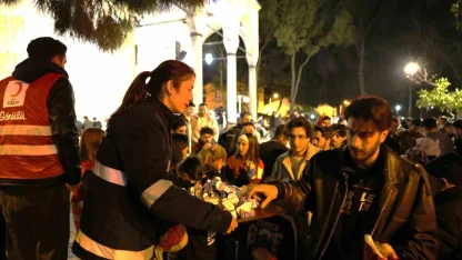 Aydın Büyükşehir’den Kadir Gecesi’nde lokum ikramı