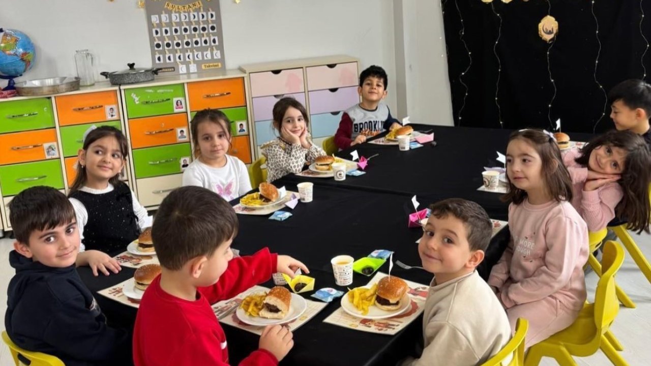 Aydıntepe’de anaokulu öğrencilerine tekne orucuyla Ramazan anlatıldı