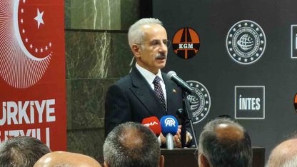 Bakan Uraloğlu: "Hedefimiz 14 bin kilometre olan demiryolu ağımızı 2028 yılında 17 bin 300 kilometrelere çıkarmak"