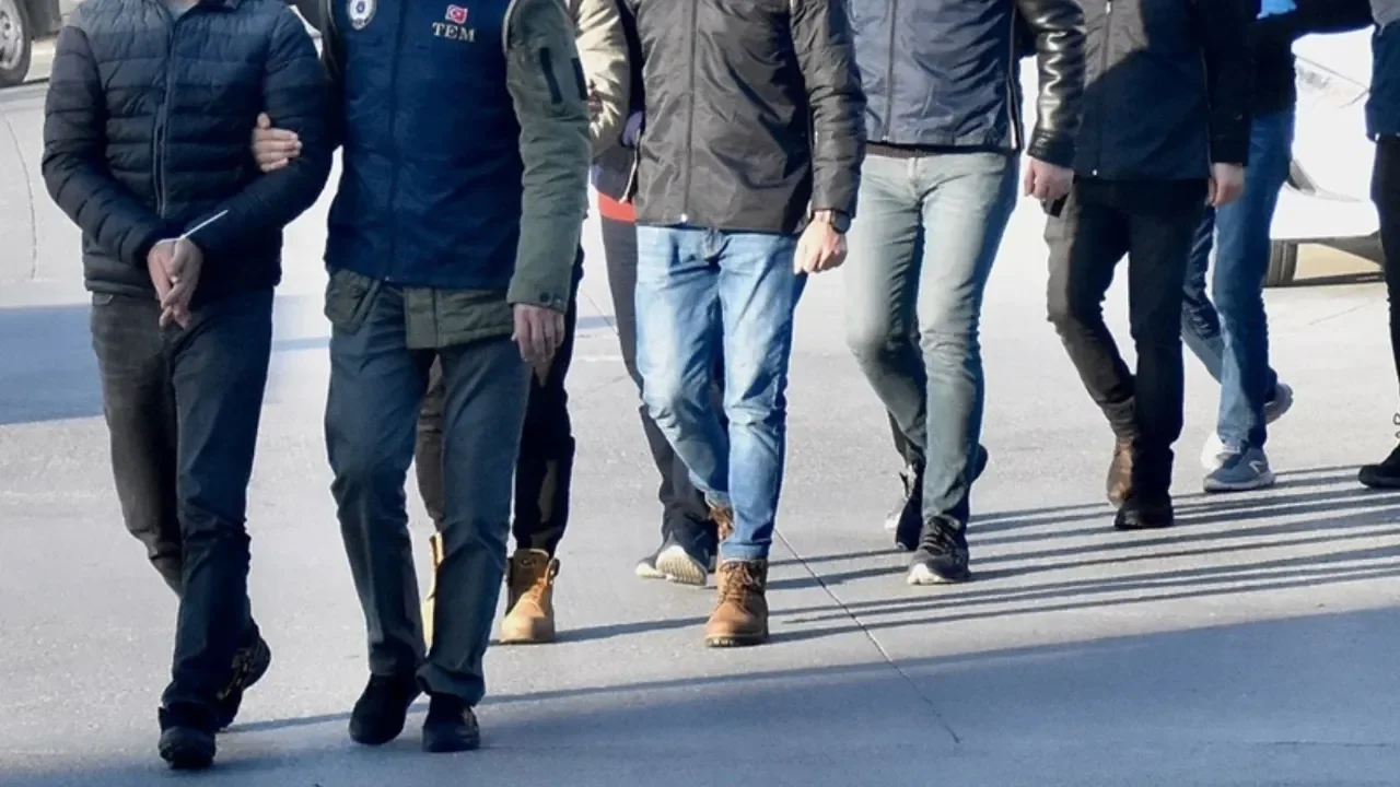 Bakanlıklara FETÖ operasyonu: ByLock tespit edildi