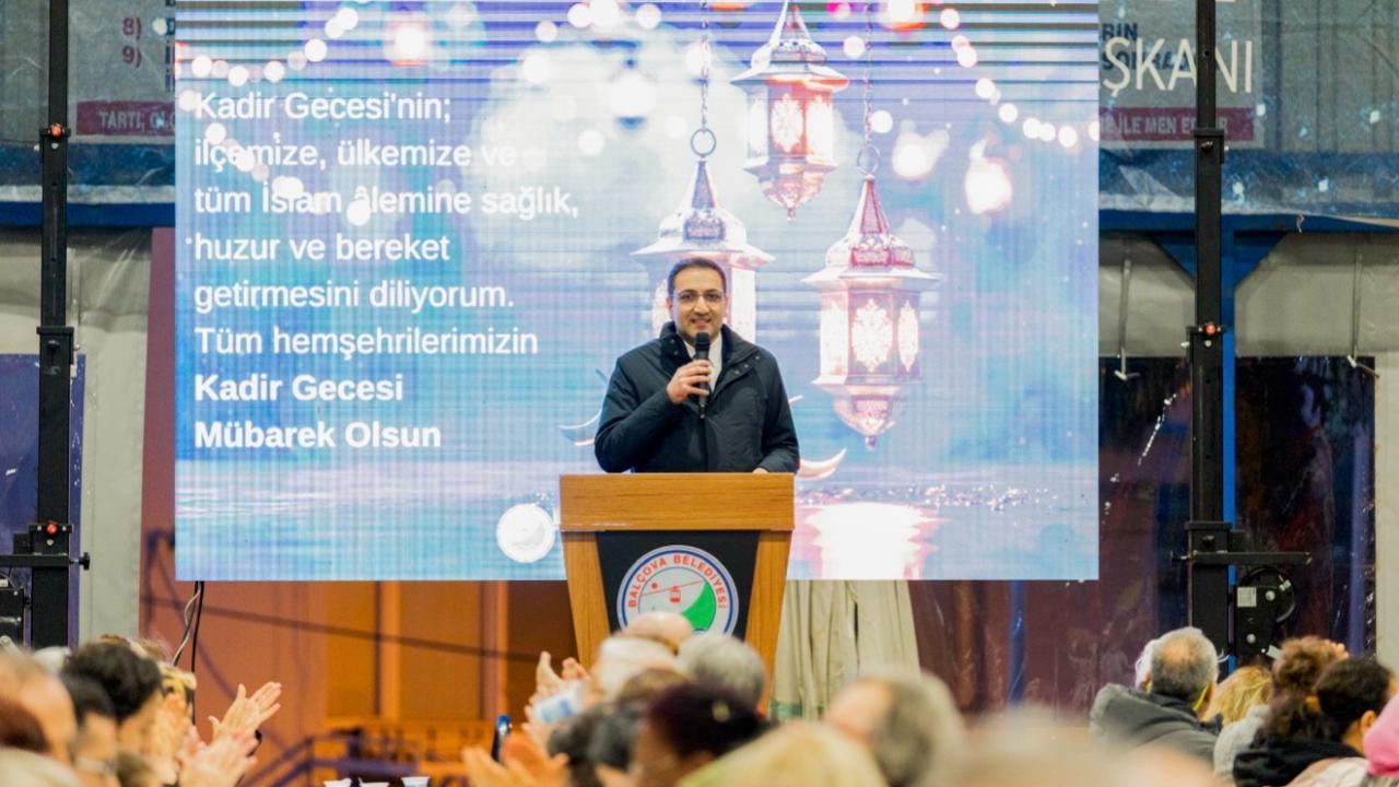 Balçova’da Kadir Gecesi’nde Dayanışma Sofrası Kuruldu