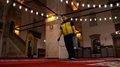 Balıkesir’de cami ve mezarlıklar bayram öncesi temizlendi