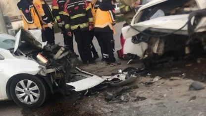 Bandırma’da 4 araçlı zincirleme kaza: 1 ölü, 1 yaralı
