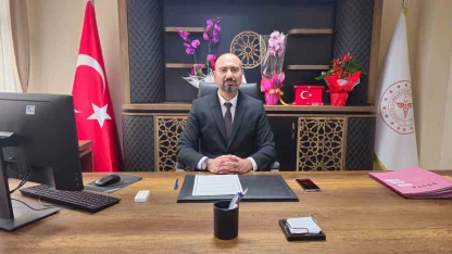 Başhekim Zor: "Sağlık çalışanlarımız toplumumuza umut oluyor"