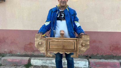 Başkan Başdeğirmen, kırılan boya sandığı yerine yenisi isteyen boyacıyı kırmadı