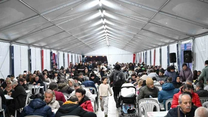 Başkan Çerçioğlu, vatandaşlarla iftar sofrasında bir araya geldi