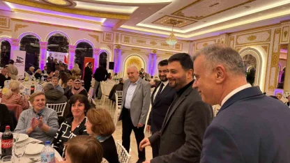 Başkan Öztekin Prizren’de Rumeli Türkleriyle aynı sofrayı paylaştı