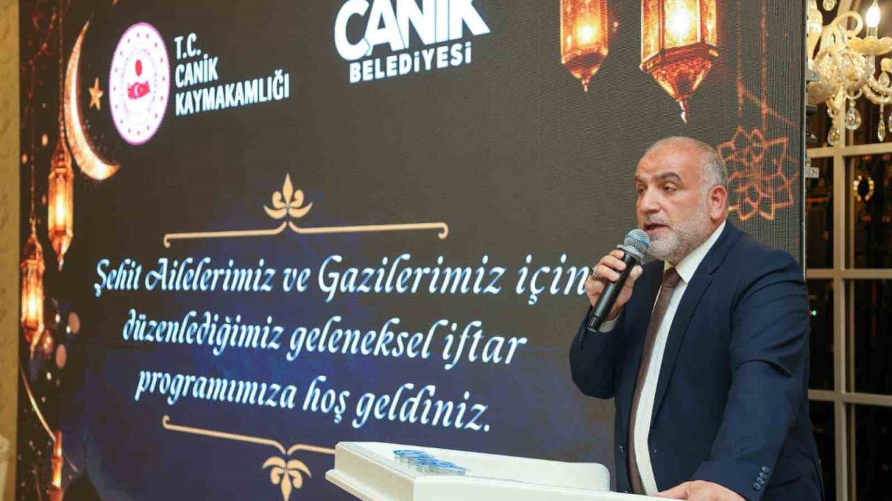 Başkan Sandıkçı: "Milli ve manevi duyguları güçlü nesiller yetiştirmek bizlerin yegane sorumluluğudur"