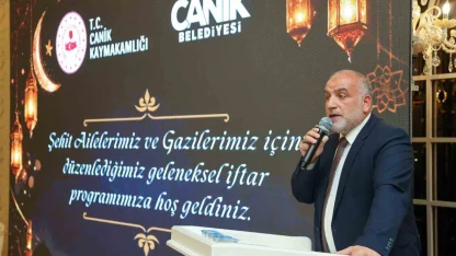 Başkan Sandıkçı: "Milli ve manevi duyguları güçlü nesiller yetiştirmek bizlerin yegane sorumluluğudur"