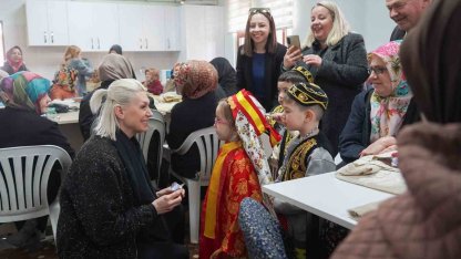 Başkan Subaşı mukabele programına katılan kadınlarla bir araya geldi