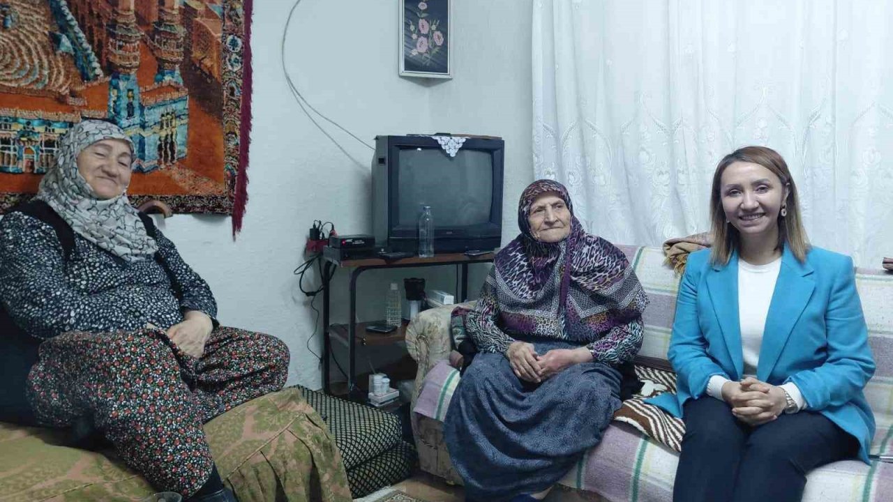 Başkan Tekin Ramazan ayında yaşlıları unutmadı