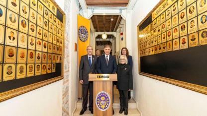 Başkan Tugay: Şehit yakınları ve gaziler bizim için kutsal emanettir