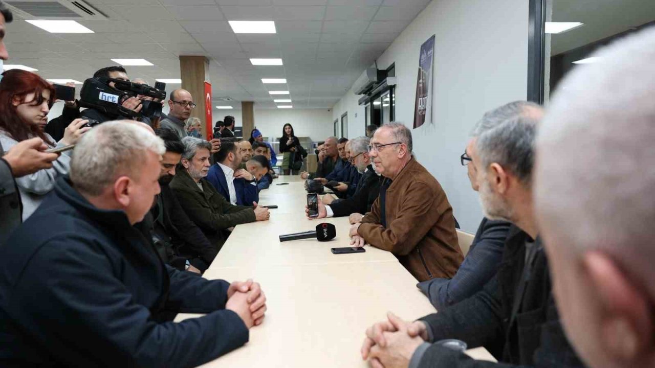 Başkan Yapar, basın mensuplarıyla iftar sofrasında bir araya geldi