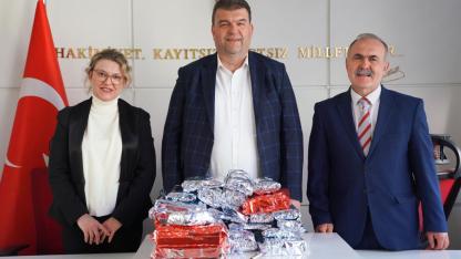 Başkan Yetişkin: Oyuncakları çocuklara kendi ellerimle dağıtacağım”