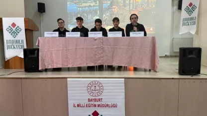 Bayburt’ta öğrenciler Sait Faik Abasıyanık’ı anlattı