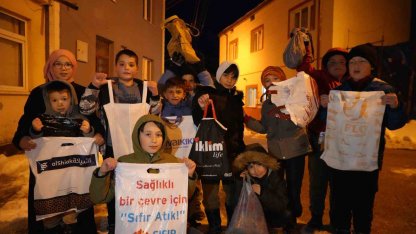 Bayburt’ta on beşi coşkusu: Asırlık gelenek ile çocuklar sokakları şenlendirdi
