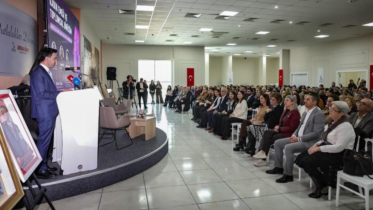 Bayraklı’da “Kadın Emeği ve Toplumsal Dönüşüm” Buluşması