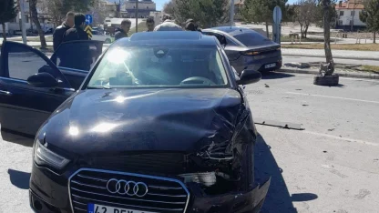 Beyşehir’de otomobiller çarpıştı: 2 yaralı