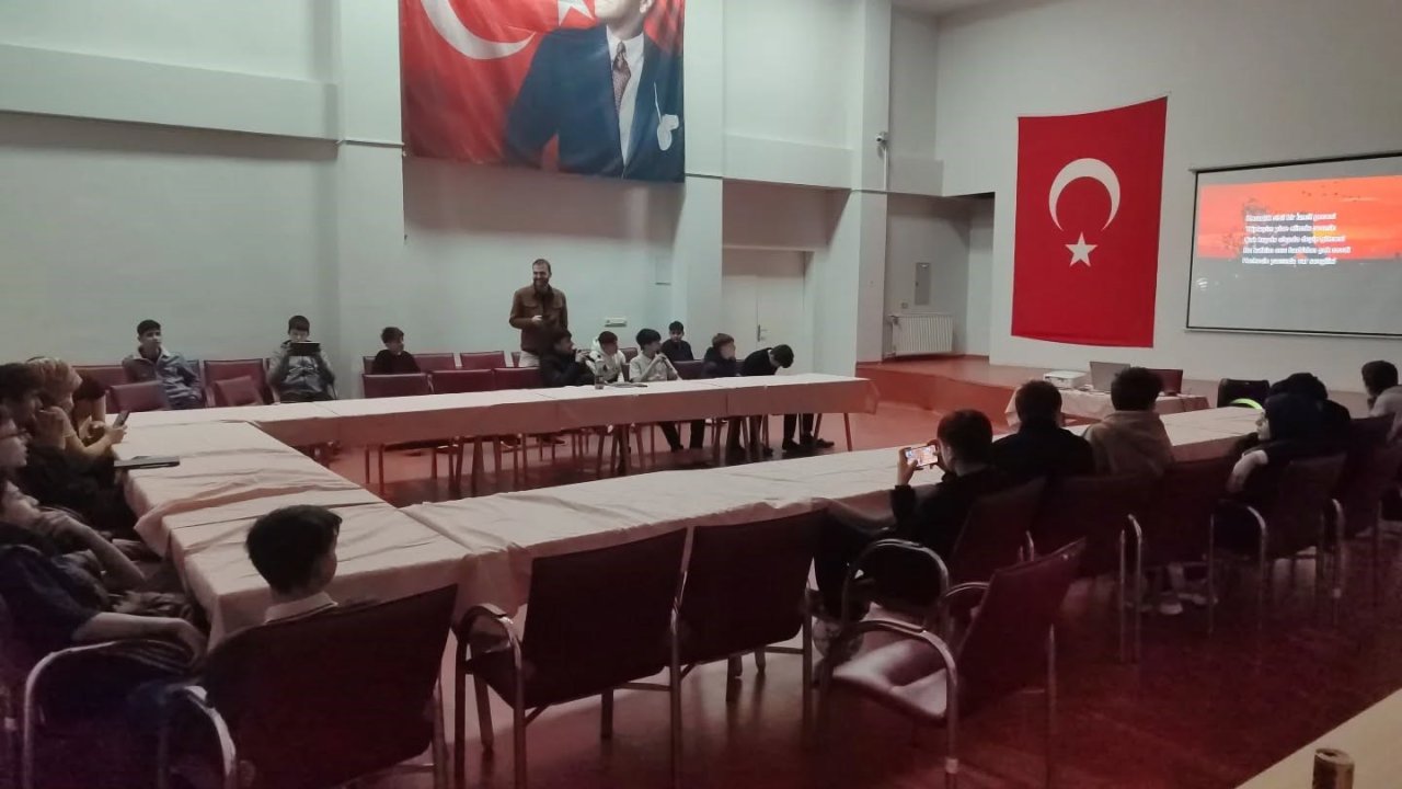 Bilecik’te çocuklardan eğlenceli karaoke gecesi