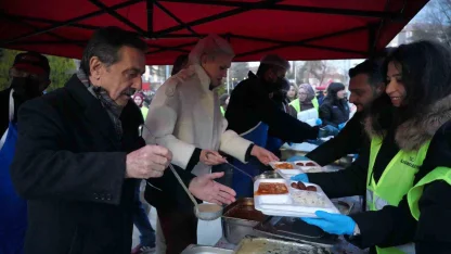 Bilecik’te iftar sevinci Cumhuriyet Meydanı’nda yaşandı