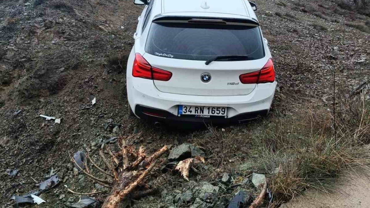 Bilecik’te kaygan yol kazaya sebep oldu : 2 yaralı