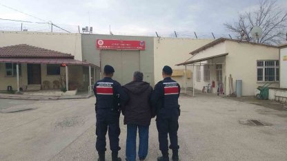 Bilecik’te resmi belgede sahtecilik suçundan aranıyordu yakalandı