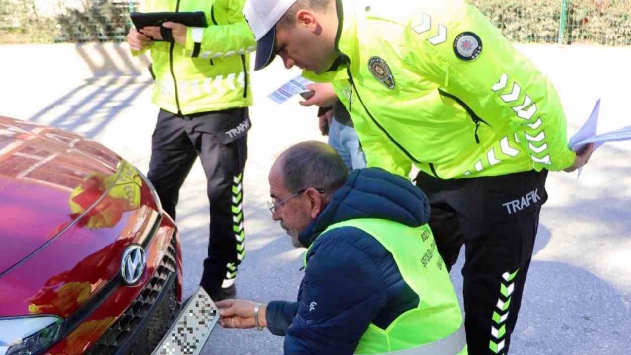 Bilecik’te standart dışı plakalara yönelik denetim