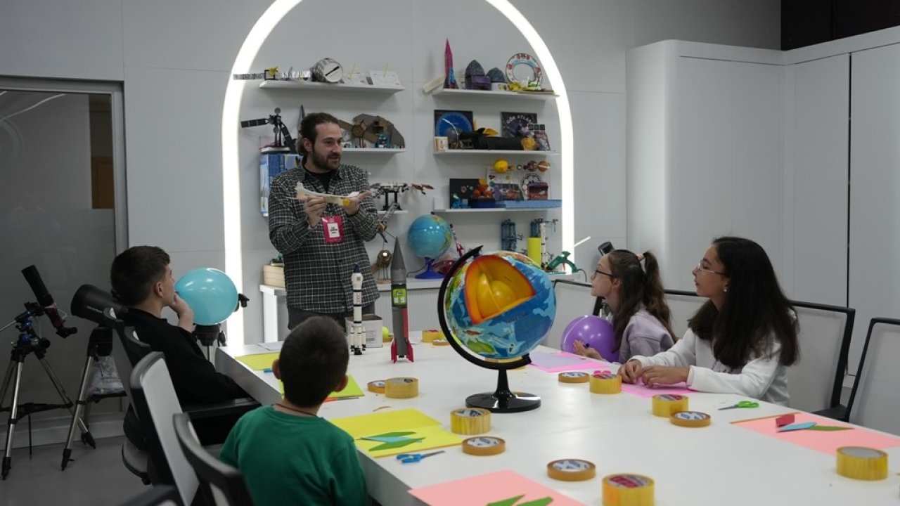 Bilim Merkezi mart ayı atölyeleri sürüyor