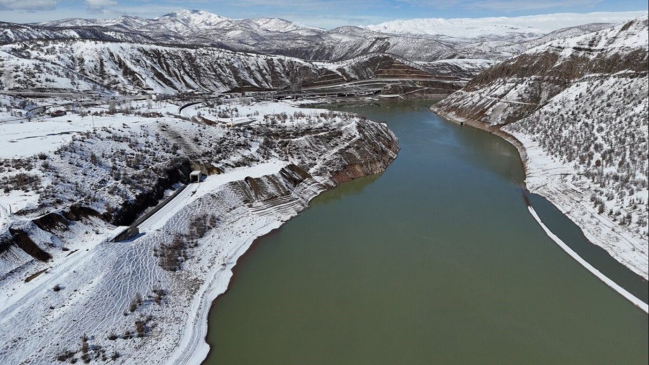 Bingöl’de kar sonrası güzel manzaralar ortaya çıktı
